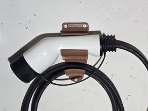 Soporte pared cable carga Tipo 2 – EV