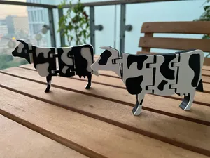 Flexi Cow black and white