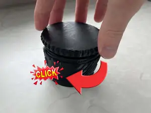 container with quick lock