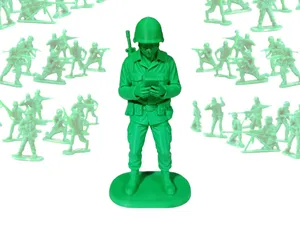 Distracted Toy Soldier_albericomaker