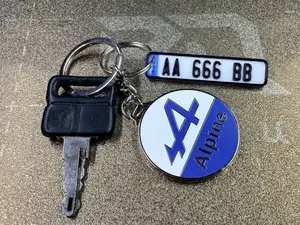 Porte clefs plaque immatriculation personnalisable
