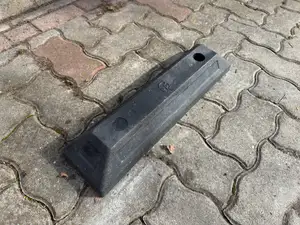 Parking bumper plug