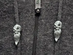 skull long beard drawstring beads