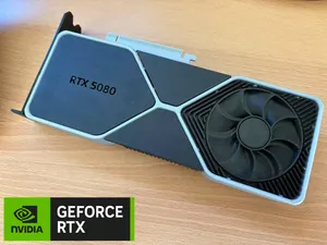 英伟达GeForce RTX 5080 显卡，一个有趣的存钱罐