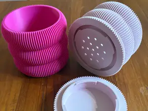 Simple ribbed bubble planter with drip tray