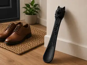 Wolf Shoehorn