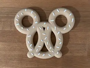 Mickey Pretzel Magnet