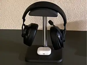 Headphone holder with custom name