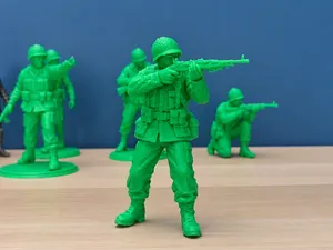 Rifleman Advancing – High Detail