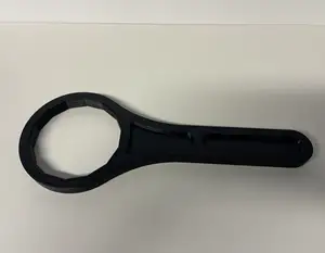 Oil filter wrench