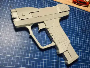 Halo Combat Evolved M6D Magnum Pistol
