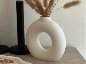 Hollow Circle Vase, Loop Vase
