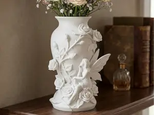 Vaso Incantato con Fata e Rose
