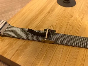 Mesh-Strap Opener for watches