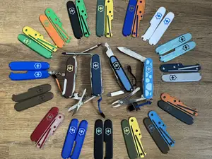 Victorinox Plus Schalen (91mm) - viele Designs