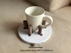 Couch holder for cups, glasses and bottles
