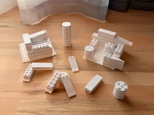 BRICKO Generator für kompatible Klemmbausteine