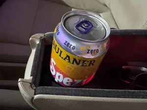 Getränkehalter für die Armlehne Audi A4 B7