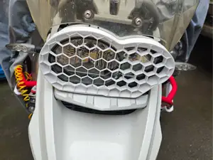 BMW R1200 GS headlight protection (no screws)