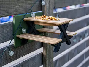 Eichhörnchen Futterbank für den Garten