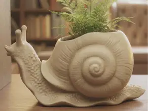SnailPlanter