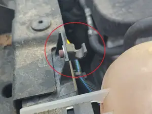 Jeep Renegade Hood Strut Clip
