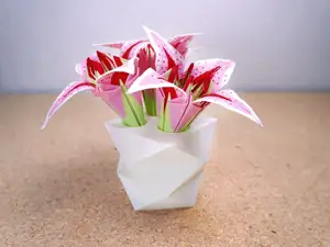 Origami Lilies with Vase.3mf