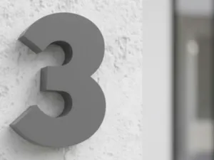 Hausnummer 3 (Plaqueo MAX) | Modular & Massiv