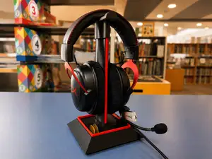 Headphone Stand + guitar picks & usb Slots -No AMS