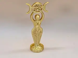 Gaia Mondgöttin mit Triple Moon