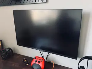 Monitor Wall Mount with Adjustable Height