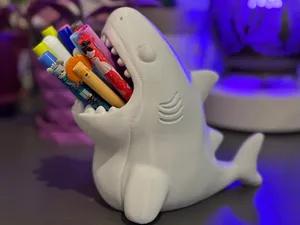 pen holder shark