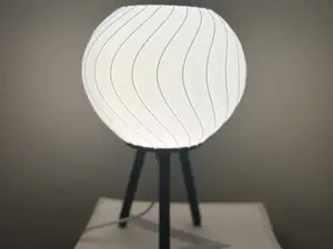 Rounded lamp with lines