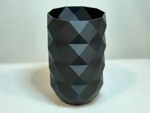 Low poly wild garlic planting pot