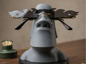 Shade Glasses stand