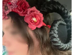 serre tete demon cosplay