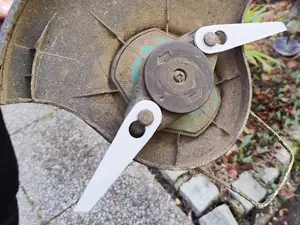 Mower cutting Blades/ Rasentrimmer Schneiden