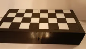 ChessBoard - Closable with space for figures