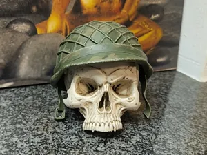 Military Skull / Soldatenhelm Totenkopf