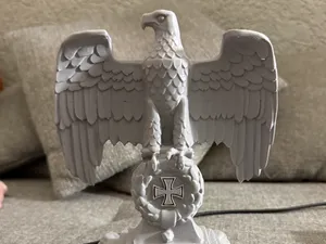 Reichsadlerbüste mit eisernem Kreuz