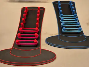 Hoge hoed met rekkers - fijn motorisch spel
