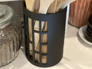 Modern utensils holder