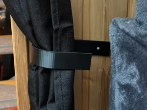 Schlichter Raffhalter für Vorhänge