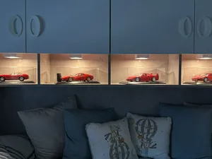 Wall Mount Round Light Holder