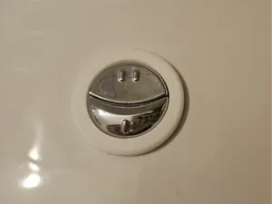 Pièce de remplacement pour chasse d'eau toilettes