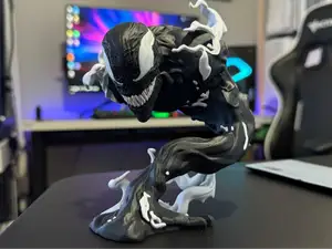 Venom Spiderman Verse Symbiote Bust AMS Ready