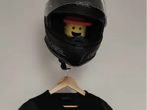 Helmet holder Emmet