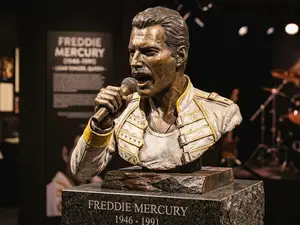 BUSTO FREDDIE MERCURY