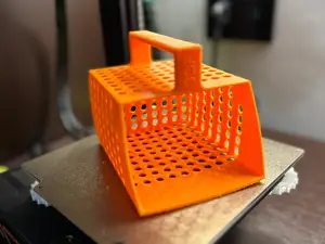 Sand scoop with sieve