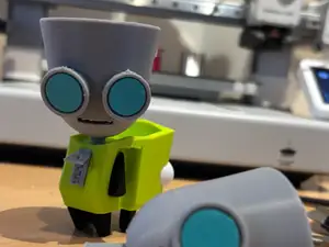Invader ZIM! – Gir Special Edition (scaled)